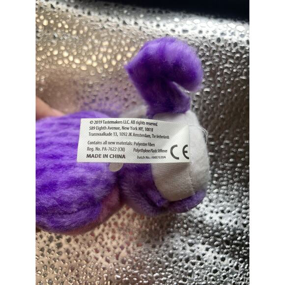 2019 Hatchimals Spinmaster Keychain Plush Flying Baby Monkey W/ Wings And Sounds - Picture 3 of 5